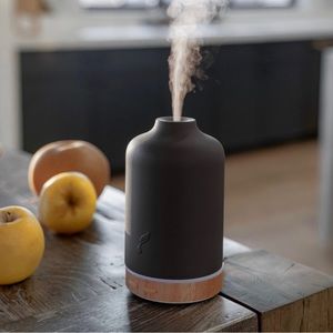 BNIB Young Living | Ember diffuser for essential oils | matte black / charcoal